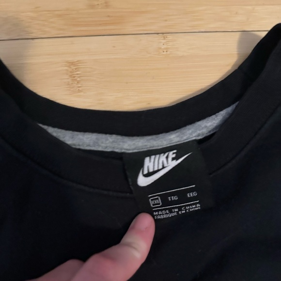 Nike Men's Black Crewneck with Slogan - Picture 4 of 4